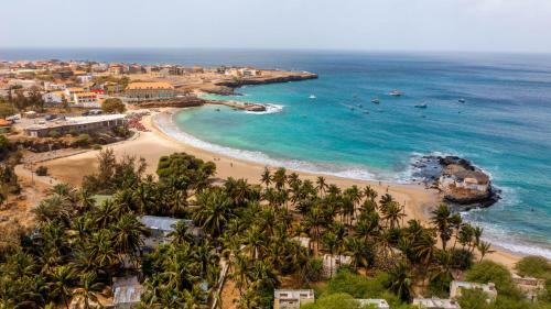 Hotel Oasis Tarrafal Alfandega Suites