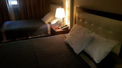 Akros Rooms