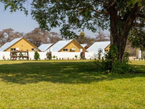 Riverside Lodge