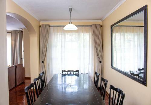 Smart Airconditioned 3-bed Apartment In Mutare