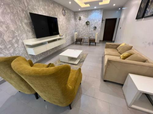 2 Bedroom Apartments