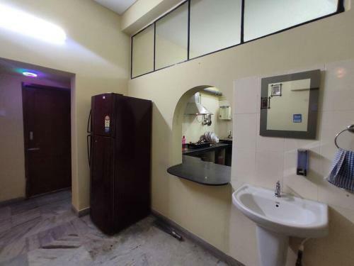 Apartamento Spacious 3bhk House Opp South City Mall