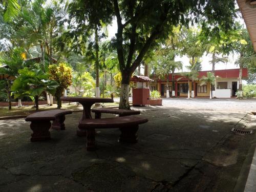 Hotel El Tropico