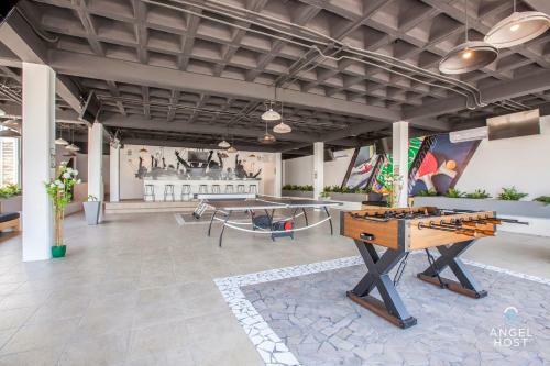 Oceanview Roofdeck And 2 Pools Gym Theater Onsite