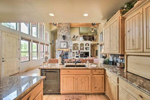 Torreon Crows Nest Mtn Home With Majestic Views
