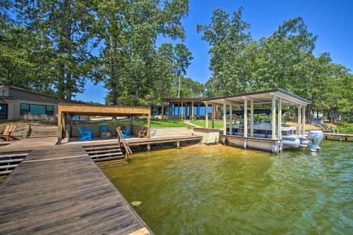 Waterfront Lake Hamilton Home With Private Dock