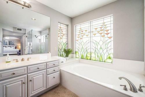 Scottsdale Luxury - Pool, Bbq, Smoker, And Pool Table