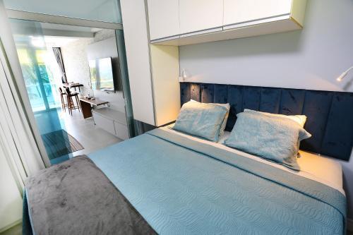 Apartamento Lindo Flat Sobre O Mar de Martin de S�...