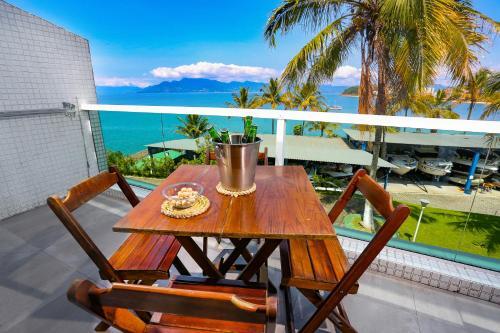 Apartamento Lindo Flat Sobre O Mar de Martin de S�...