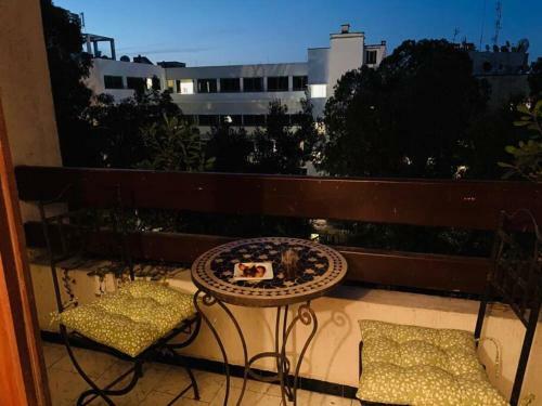 Well Located Apartment 2min Away From The Beach!!