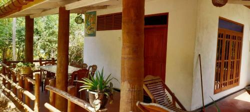 Hostal Batu's Safari Villa