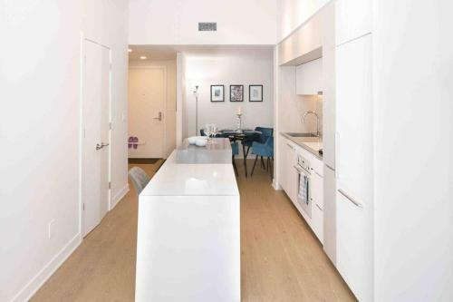 Apartamento Modern 1 Bdr Suite&pool/jacuzzi/gym/freeparking