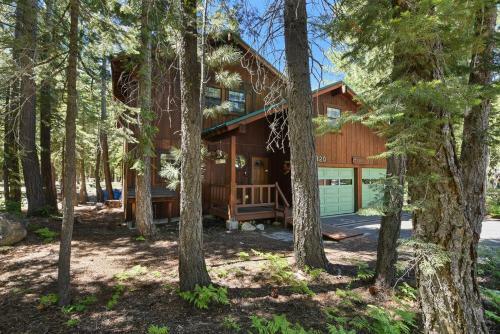 Homewood Creekside Cabin