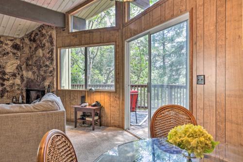 Lake Arrowhead Cabin With Mid-century Charm!