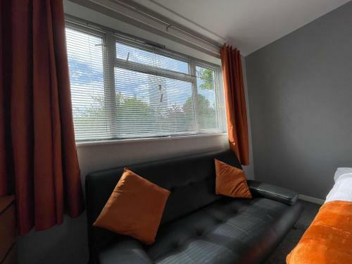 Apartamento Commonwealth Sweet Spot: Local To Aquatics Centre.