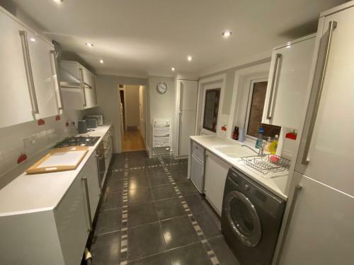 3 Bedroom House In Bournemouth