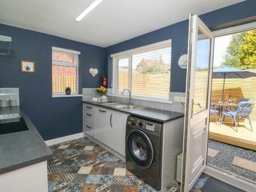 28 Bemrose Grove
