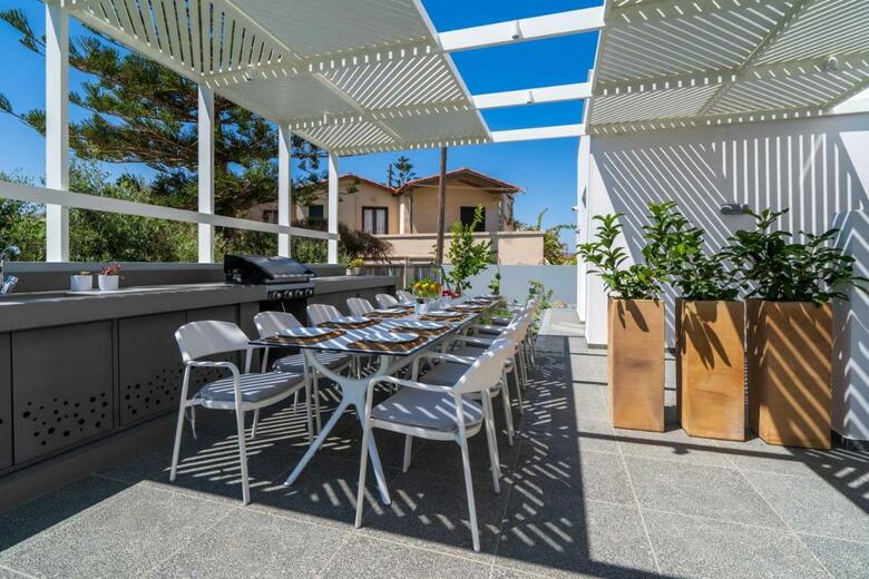 Dia's Blue Villa