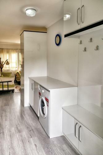 Portakal Bah�esinde Huzurlu K���k Ev