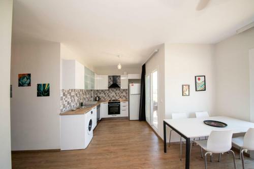 Villa Charming House With Shared Pool In Milas