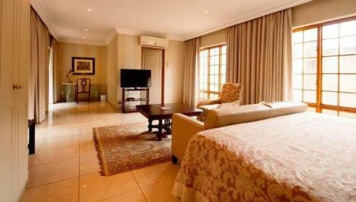 Hostal The Ambassador Suites