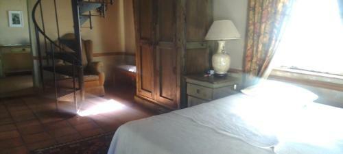 Hostal The Ambassador Suites