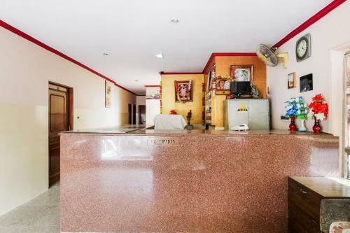 Oyo 29394 Hotel Apoorva Deluxe
