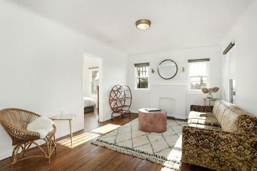 Silver Lake Craftsman Beauty