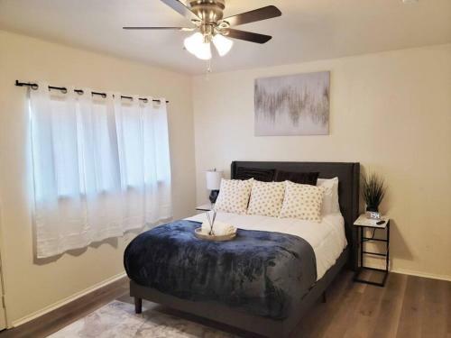 3 Queen Bed Home With Grill And Fire Table