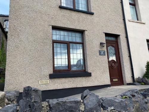 Entire 3 Bed Cottage, Peak District, Buxton.