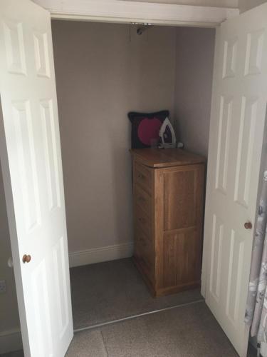 Entire 3 Bed Cottage, Peak District, Buxton.