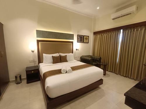 Hotel Comorin Grand