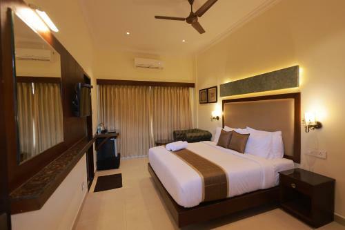 Hotel Comorin Grand