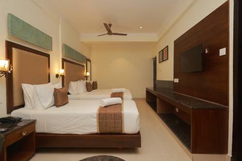 Hotel Comorin Grand
