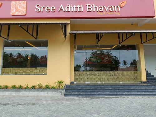 Hotel Comorin Grand