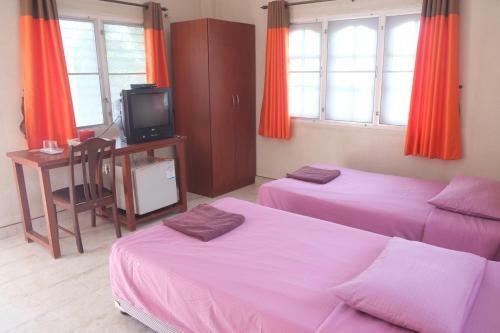 Hostal Baan Chom Chan Resort