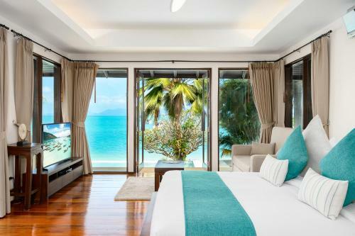 Bacaya Beachfront Villa