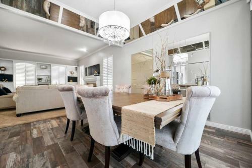 Santorini Inspired Brisbar Villa