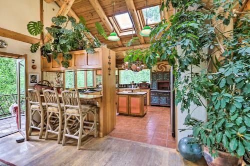 Grand Basalt Retreat With Stunning Mtn Views!