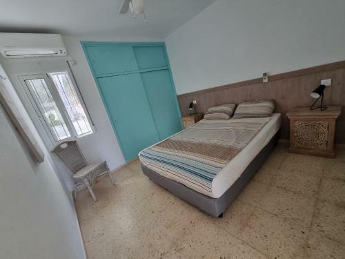 Seaside 2 Bedroom Home With Pool