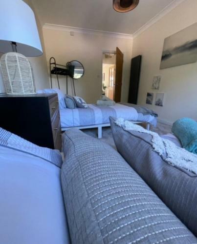 Devonshire Bungalow - Close To The Coast & Lakes.