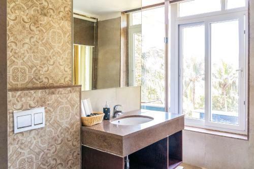 Hotel Candolim Suites