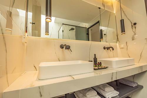 Akaly Apartment