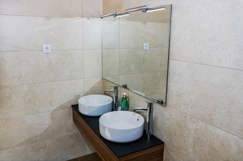 Agroturismo Casas de Campo Curral Grande - By Cimo Da Quinta