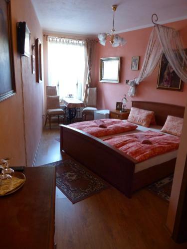 Hostal Penzion Kovarna