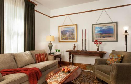 Four Kachinas B&B Inn