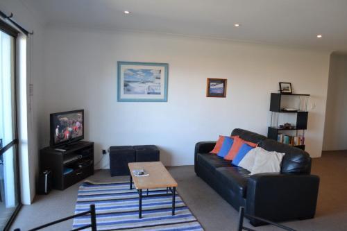 Paragon Apartment 2