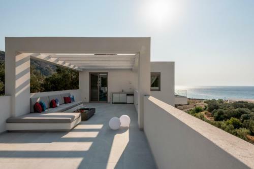 Luxury Villa Oxygen In Sfinari With Sunset Views