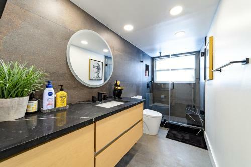Island Dream Villa Bay Front 4bdr 3ba