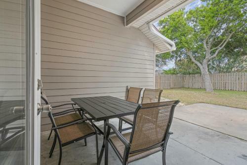 Fleming Island Retreat Large Backyard Wfirepit